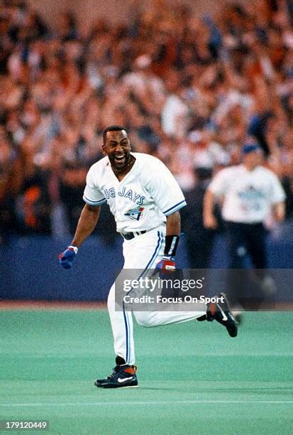 Joe Carter Home Run Photos and Premium High Res Pictures - Getty Images