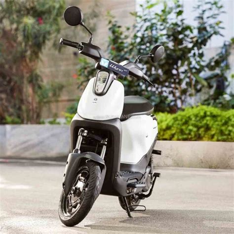 Yulu Wynn Electric W Launch Price Rs K Made By Bajaj Chetak