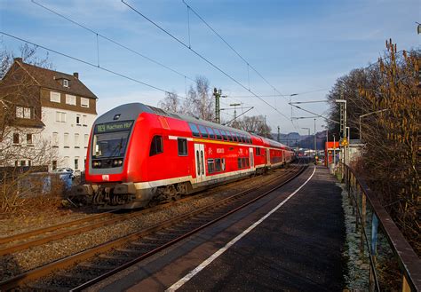 Steuerwagen Voraus Rauscht Der RE 9 Rsx Rhein Sieg Express Siegen