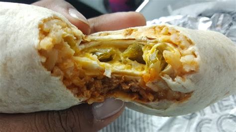 Taco Bell Cheesy Core Spicy And Crunchy Burritos With Hood Drank Youtube