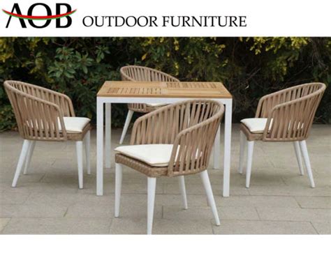 China Modern Outdoor Furniture Rope Woven Dining Set Beachside Patio