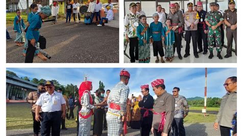 Tarian Cakalele Penyambutan Menteri Desa Di Bandara Gamar Malamo