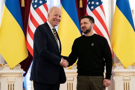 Biden Bertemu Zelensky Pekan Depan Dan Umumkan Paket Bantuan Untuk Ukraina