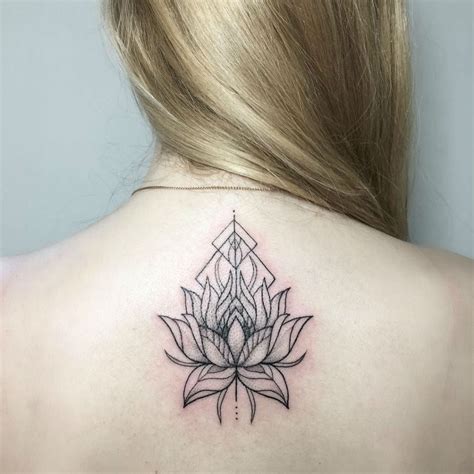 24 Feminine Tattoos By Incredible Ira Shmarinova