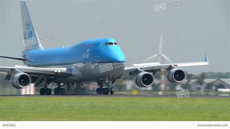 KLM Boeing 747 Jumbo Airplane Landing Close 11047 Stock Video Footage ...