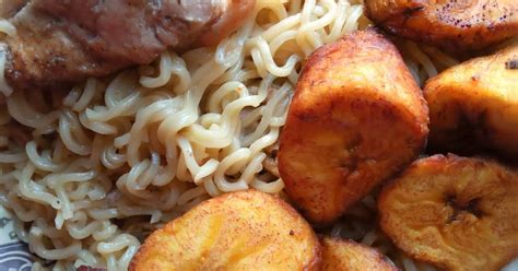 Indomie Da Plantain Da Naman Kaza Girki Daga Maryam Abubakar Cookpad