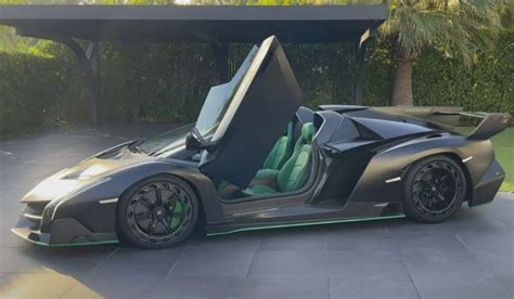 Why Can T Anyone Buy This 9 5 Million Lamborghini Veneno Roadster