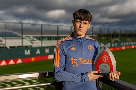 Official Alejandro Garnacho Collects His November Player Of The Month