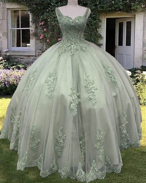 Pin By Kristine Burnett On Beautiful Dresses Ball Gowns Pretty