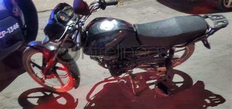 Tras Persecuci N Detienen A Hombre Con Moto Robada Entrelineas