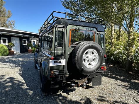 Land Rover Defender Bains Classic Motor House