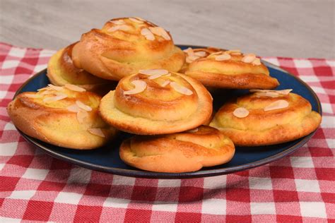 Girelle Brioche Con Crema Pasticcera Super Soffici E Buonissima