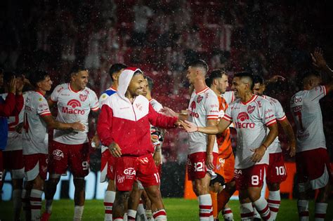 Pedro Troglio e Instituto abren con goleada en la Liga Profesional