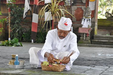 The Olive Journey: Sesaji - The Bali Tradition - Bali, Indonesia