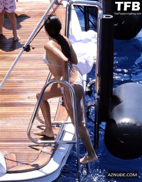 Eva Longoria Sexy Seen Showing Off Her Sultry Figure Wearing A Bikini On A Boat In Capri AZNude