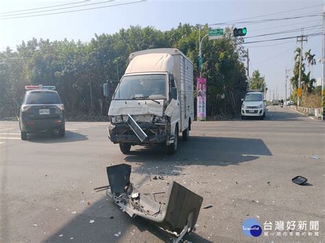 沒聽到鳴笛聲？ 救護車過紅燈遭貨車撞飛180度翻覆 台灣好新聞 Taiwanhot