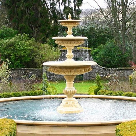 Large Three Tier Vermeer Garden Fountain Centrepiece