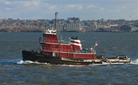 Photo Tugboat in New York harbour - Free printables - Img 14790.