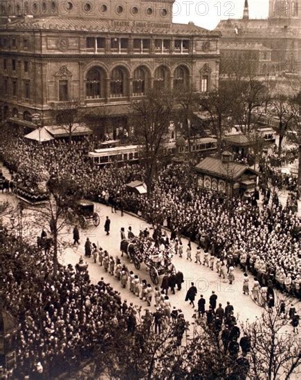 Les funérailles de Sarah Bernhardt à Paris le 29 mars 1923 Photo12