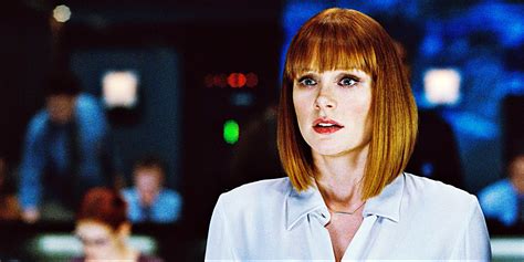 Jurassic World Screencaps Claire Dearing Jurassic World Foto 39515437 Fanpop