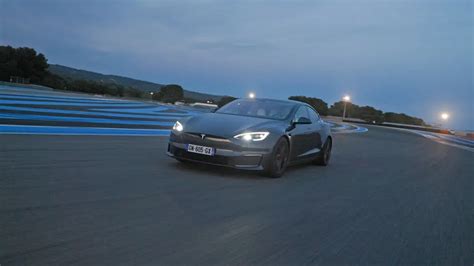 ESSAI Tesla Model S Plaid Pack Piste TopGear