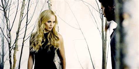 Laura Vandervoort Me In My Place