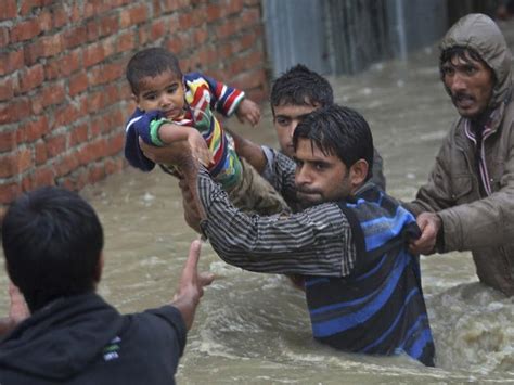 In 50 Pics This Happened When A Flood Ravaged J K In 2014 Latest