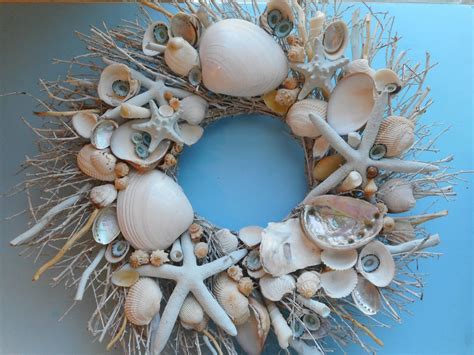 17 Fresh Coastal Wreath Designs For Your Beach Home