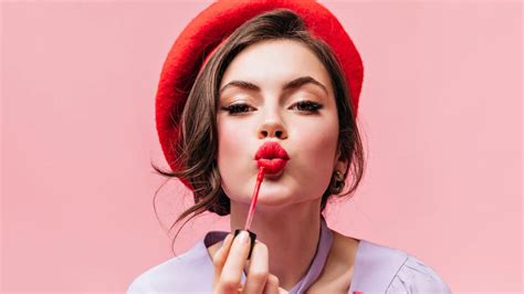 How To Make Your Lipstick Stay Longer Onlymyhealth