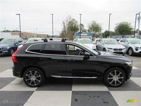 Onyx Black Metallic Volvo Xc T Awd Inscription Exterior Photo