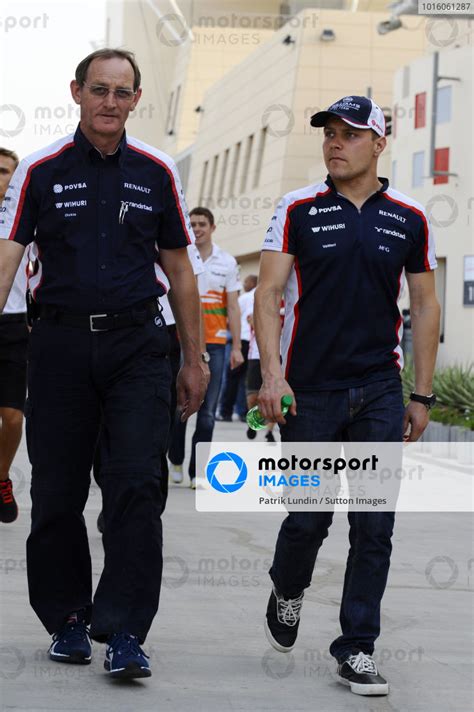 L To R Dickie Standford Gbr Williams Team Manager And Valtteri