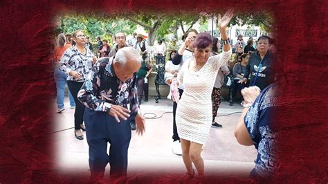 Baile En La Plaza De Armas Torre N Coahuila Piratas En El Aire No