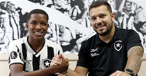 Botafogo Anuncia Renova O Contratual De Yarlen Sapata E Kayke Fog Onet