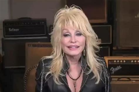 Fans Call For Dolly Parton To Duet With Adele Nicki Minaj Rap Shirley Bassey Dolly Parton