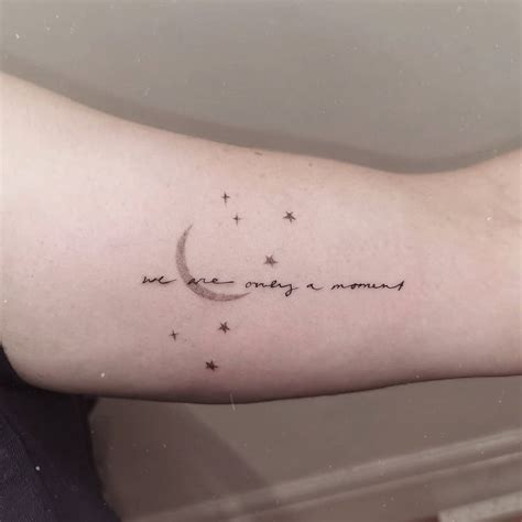 Aggregate 86+ moon and stars tattoo small best - in.cdgdbentre