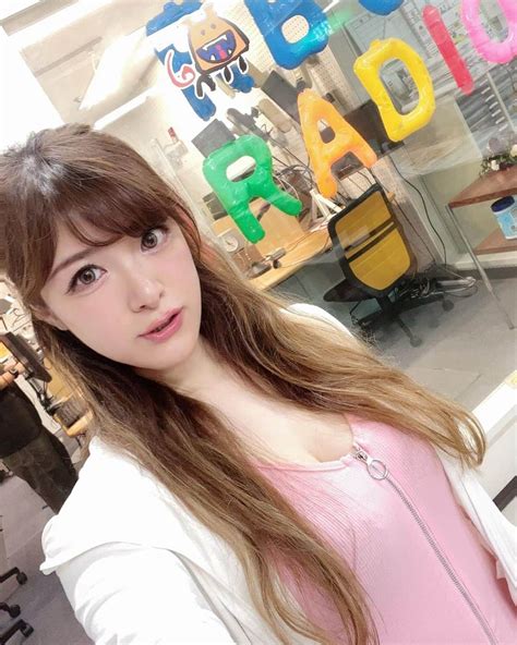 高木里代子さんのインスタグラム写真 高木里代子instagram 「昨日は沖縄のテレビ Qab「catchy」に出演させて頂きました ️ Mcのまみさんと晋也さんと楽しくお話させて頂い