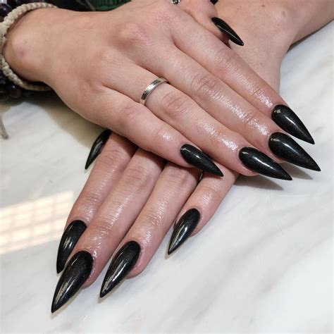 Unhas Stiletto 30 Fotos De Inspirações Cuidados E Como Fazer