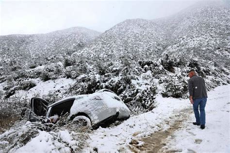 罕見冬季風暴襲美 加州大雪又暴雨數十萬戶停電 國際 自由時報電子報