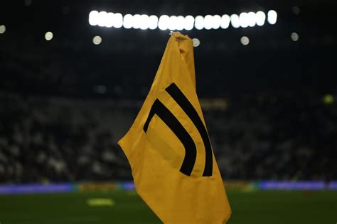 Nuovo centrocampista Juventus scelta fatta arriverà a Torino