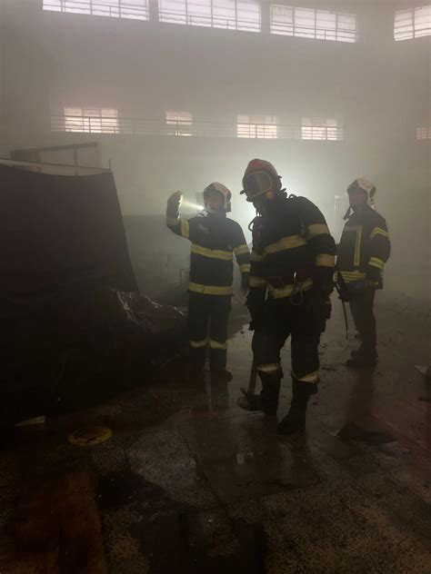 Cl Direa Halelor Centrale Nu Are Autoriza Ie La Incendiu Gazeta De