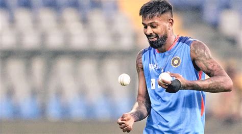 Team India Hardik Pandya Urges Players To Express On Field