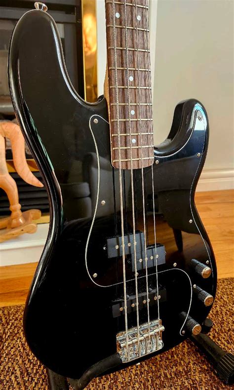 Squier Pj Bass Guitars Bedford Kijiji