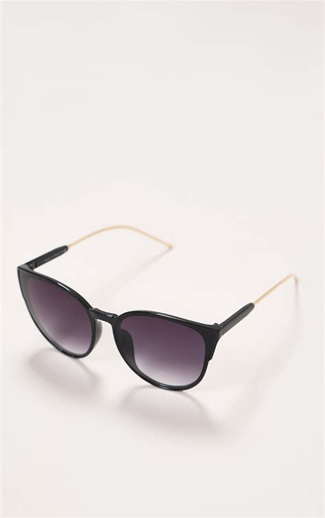 Black Sleek Oversized Cat Eye Sunglasses Prettylittlething