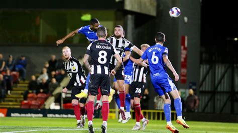 Report Grimsby Town 1 1 Gillingham Gillingham F C