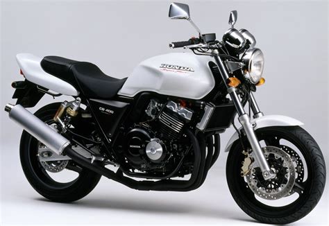 Cb400sfの歴史はここから始まった 1992年 初代 Cb400sf まとめ バイクニュース タンデムスタイル