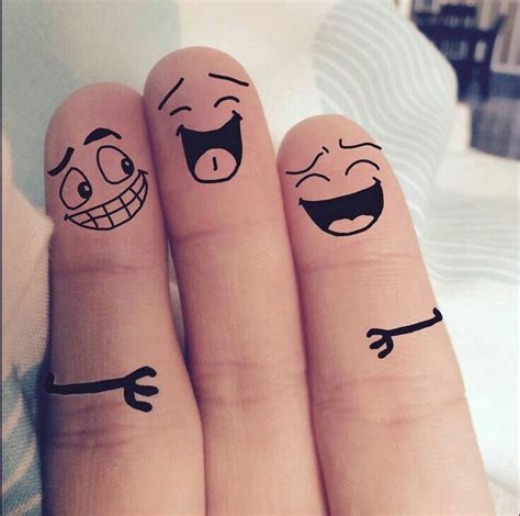 Pin By Rabyya Masood On Dpz Funny Fingers Finger Fun Funny Pictures