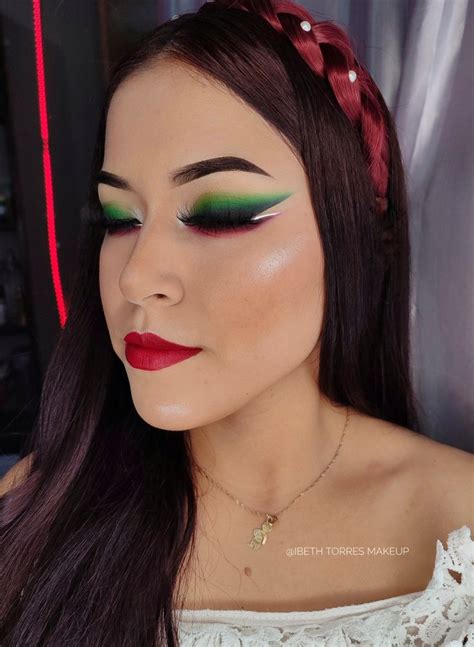 M Quillaje Mexicano Mexico Mexican Makeup Look Flag De Septiembre