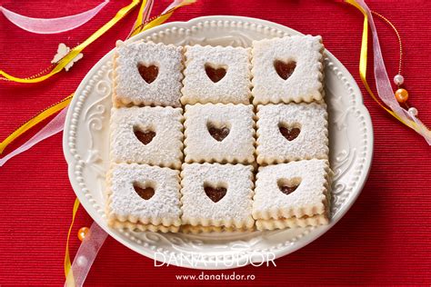 Biscuiti Linzer Cu Gem De Gutui Dana Tudor Love To Cook