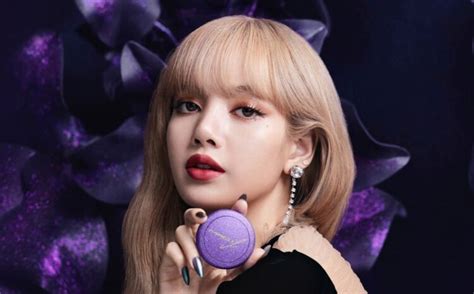 Blackpinks Lisa Launches New Makeup Line With Mac