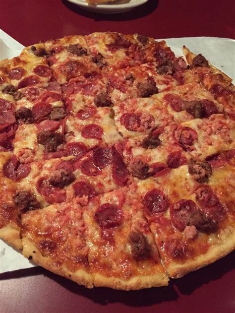 Best Pizza In Wisconsin 19 Delicious Pizza Places In Wisconsin